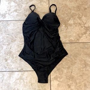 New black bathing suit ⭐️